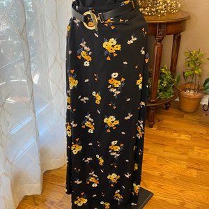 Preloved Skirt H and M Wrap 100 % Viscose Sz 6 37-38 inches Long Black Backgroun